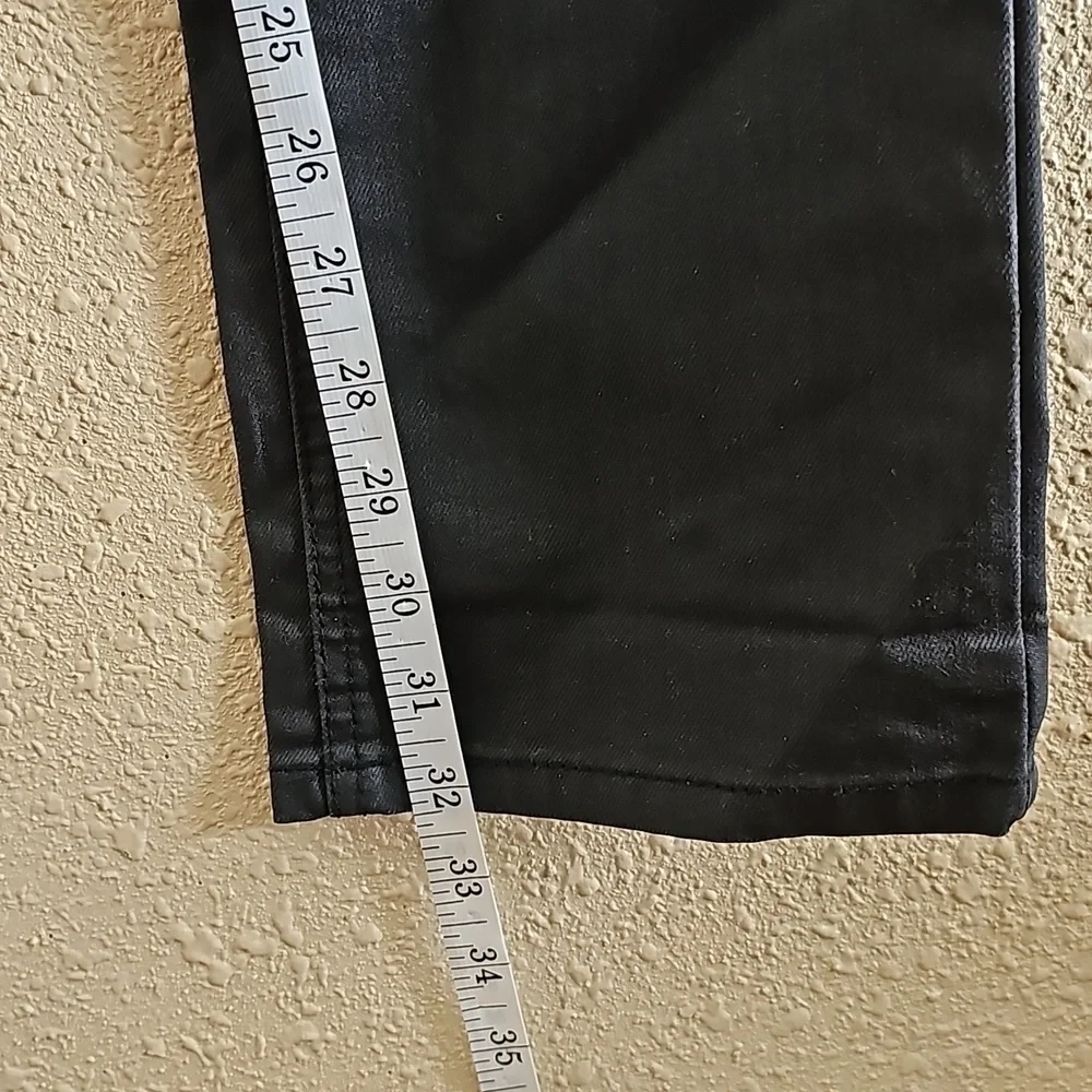EMPYRE Jeans.